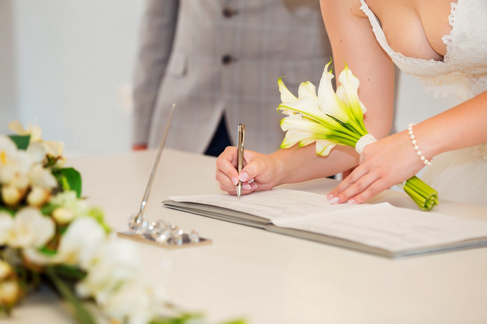 Crafting Unforgettable Wedding Ceremonies: A Personal Touch